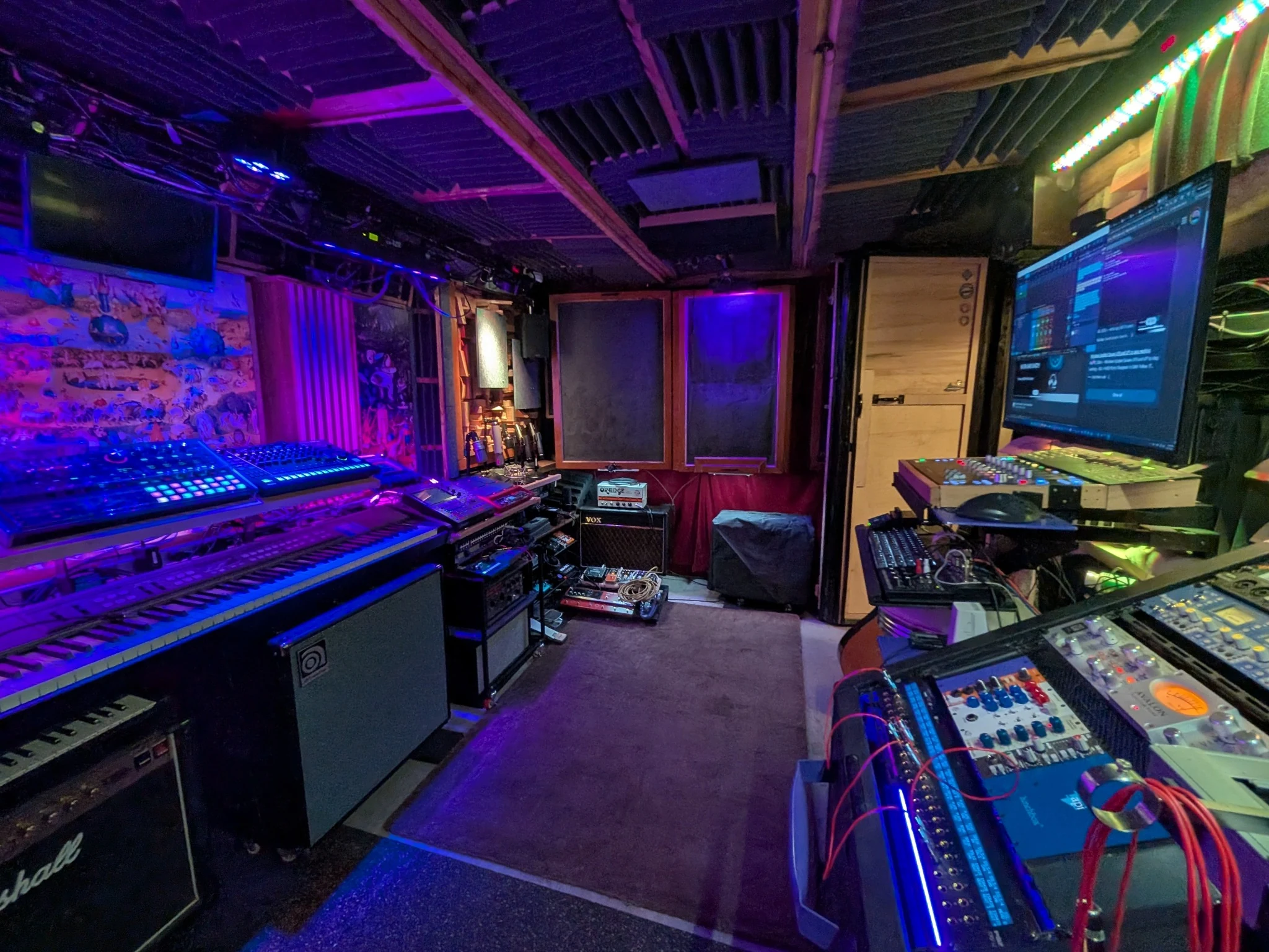 Hotstring Studio recording room